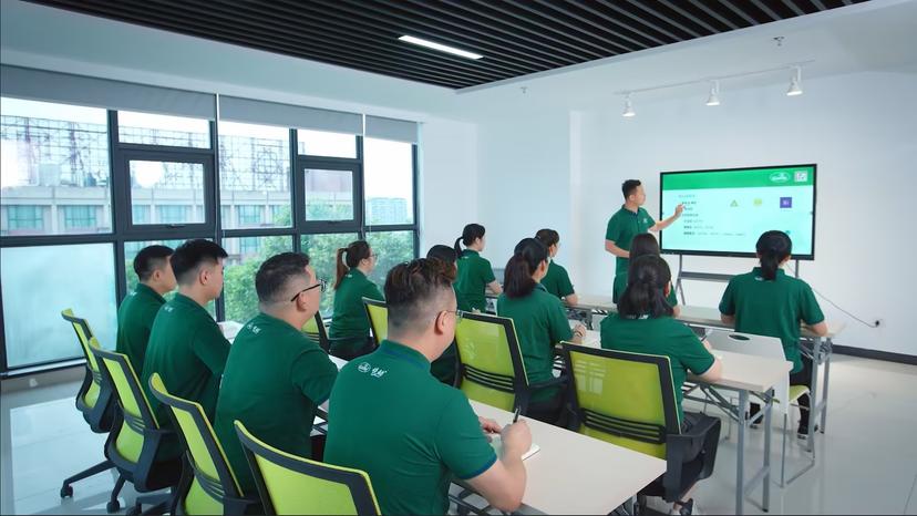 strict-employee-training-core-of-reliable-dot-brake-fluid-production-at-gafle