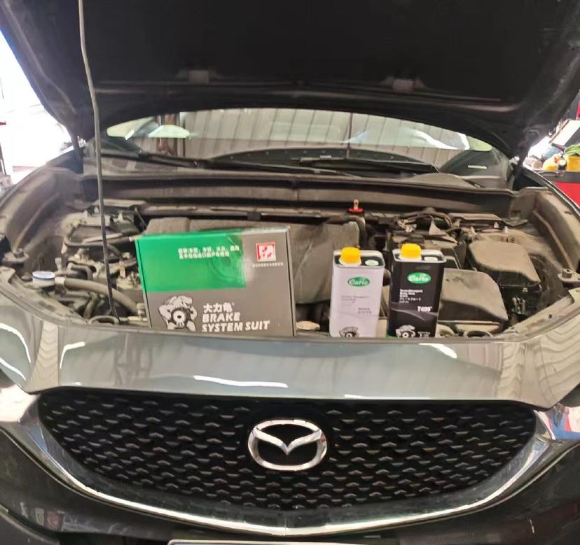 gafle-brake-fluid-service-for-mazda-enhance-driving-enjoyment-with-better-braking
