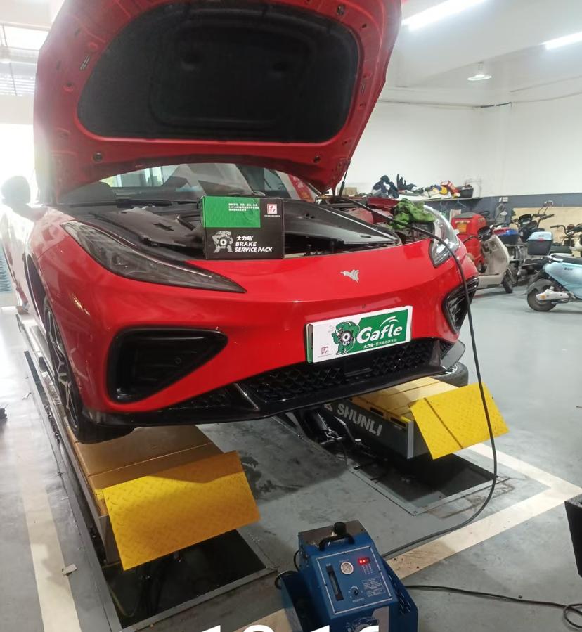 neta-gt5-brake-fluid-service-with-turtle-power-brake-maintenance-for-new-energy-vehicles