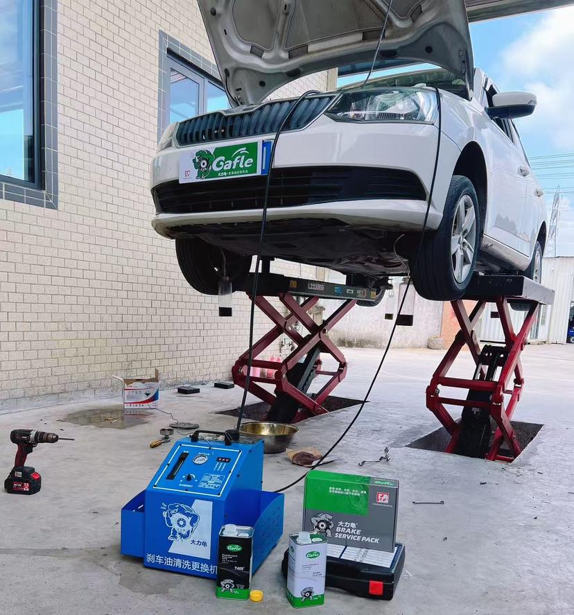 skoda-brake-fluid-maintenance-with-turtle-power-professional-brake-care